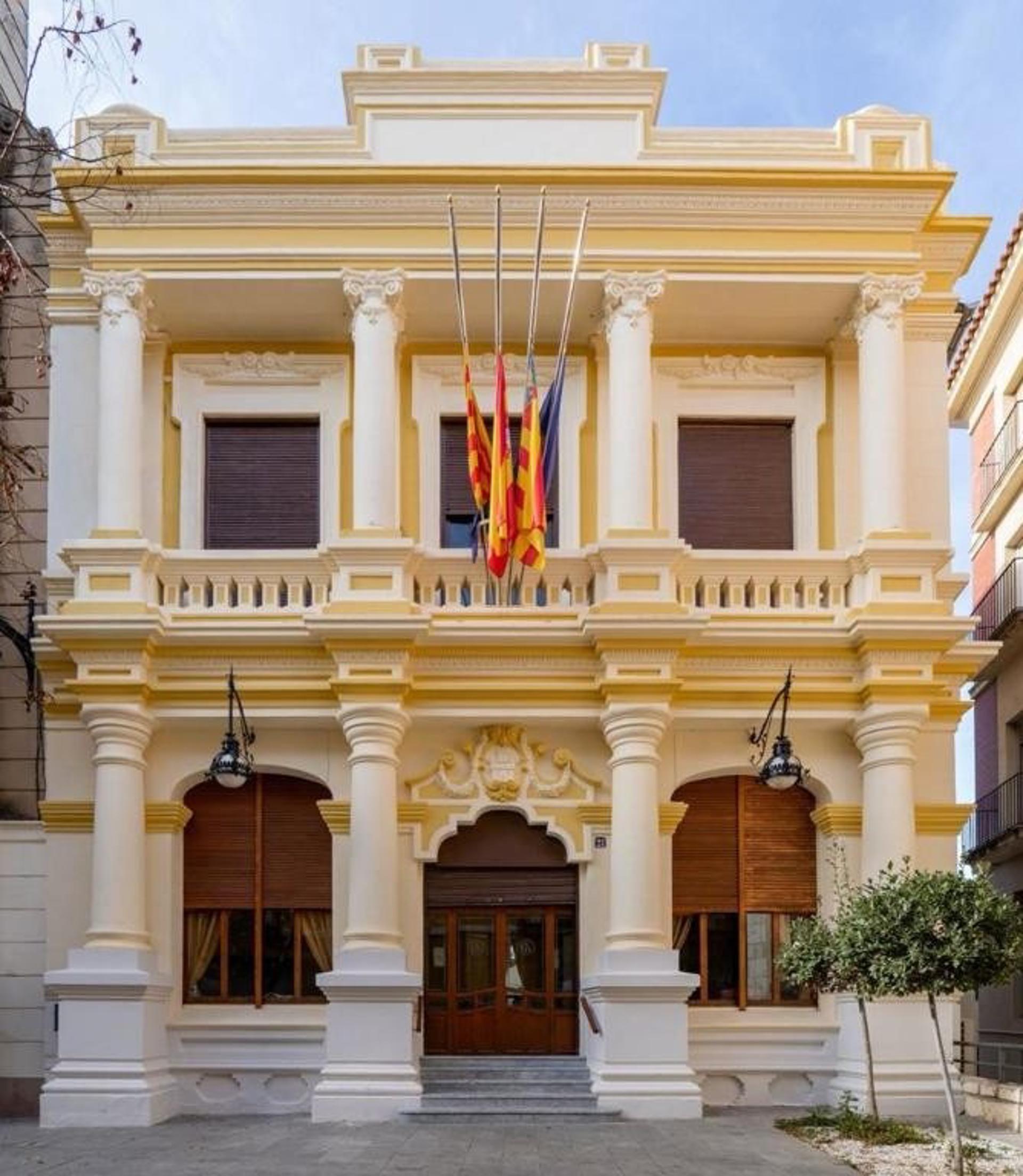 Fachada del Círculo Industrial y Agrícola de Ontinyent